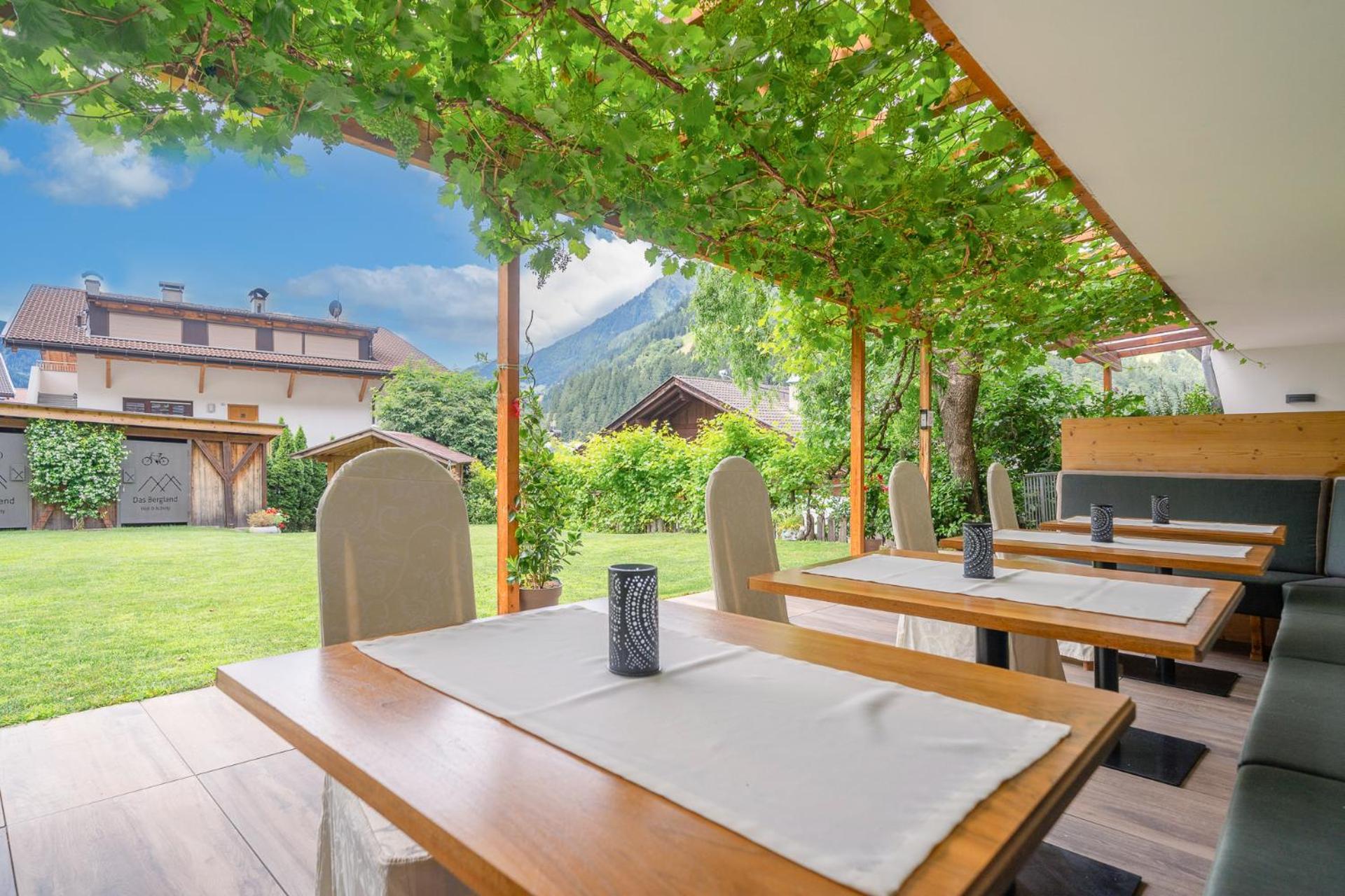 Das Bergland - Vital & Activity San Leonardo in Passiria Exterior photo